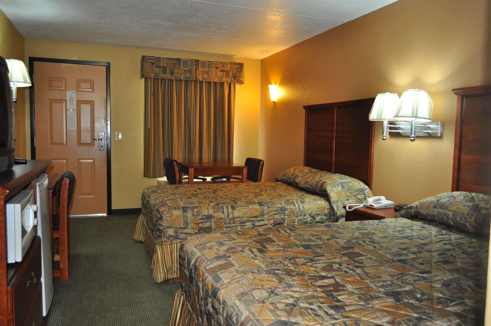 Drakes Creek Inn - Formerly The Relax Inn Hendersonville Exterior foto